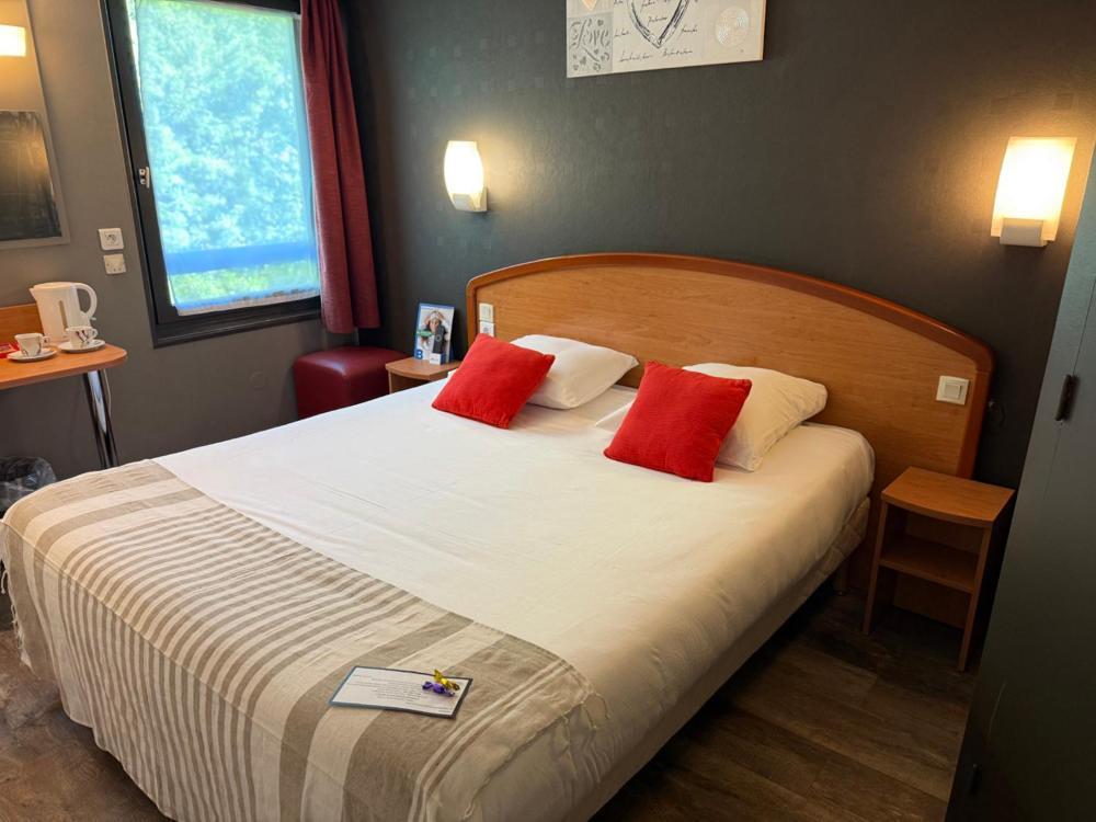 Brit Hotel Besancon L'Horloge Eksteriør bilde